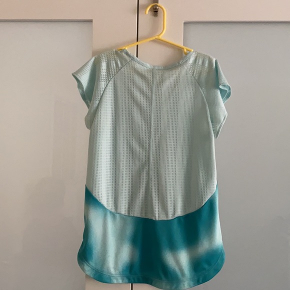 Nike Dry Fit shirt - Picture 4 of 8